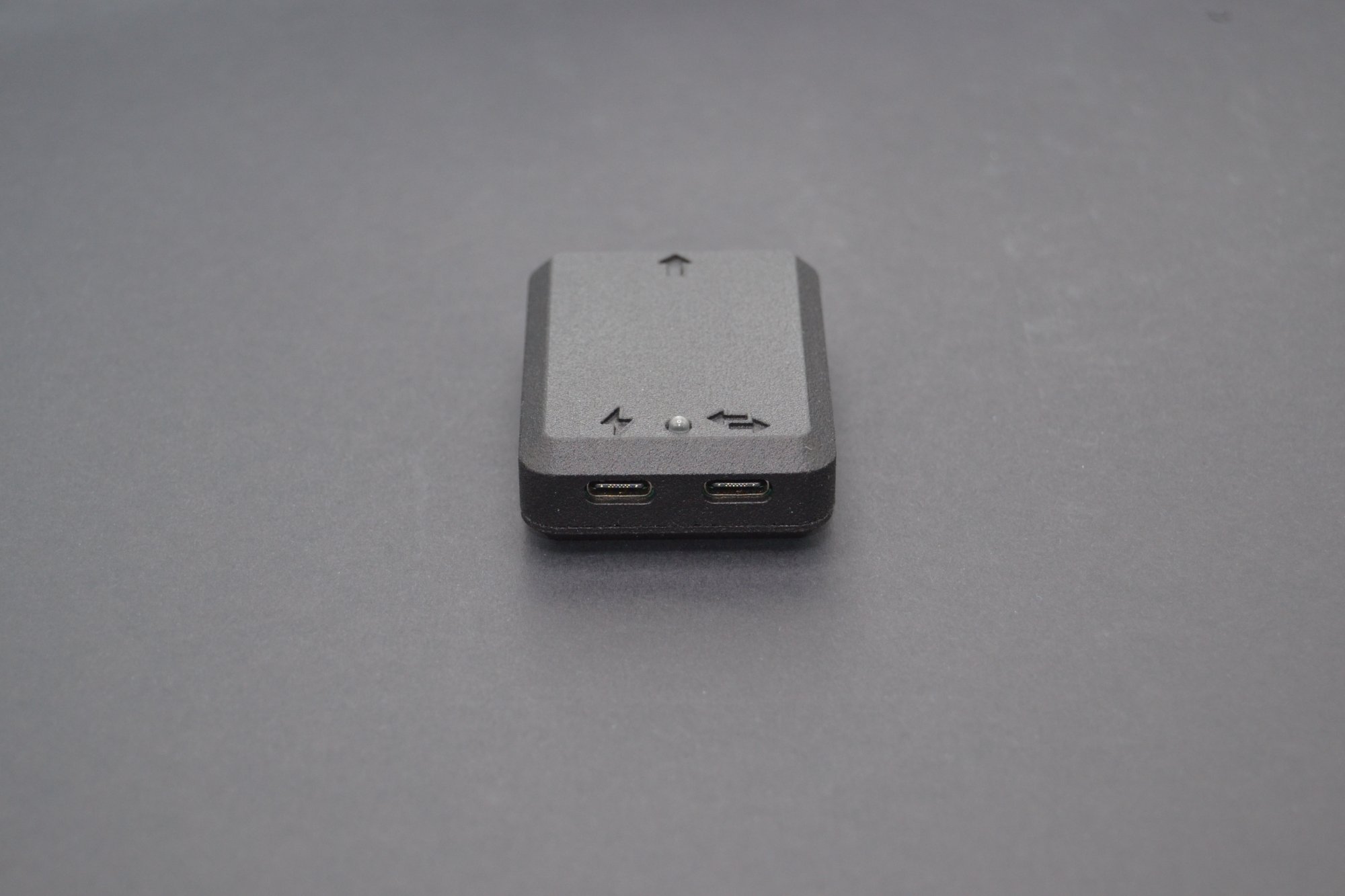 Exode Electronics case — dual USB-C port side